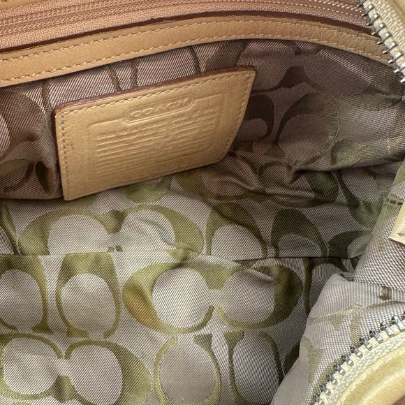 🧸🍒𝓒𝓻𝓮𝓪𝓶 𝓒𝓸𝓪𝓬𝓱 𝓛𝓮𝓪𝓽𝓱𝓮𝓻 𝓗𝓸𝓫𝓸🍒🧸 - Picture 7 of 10